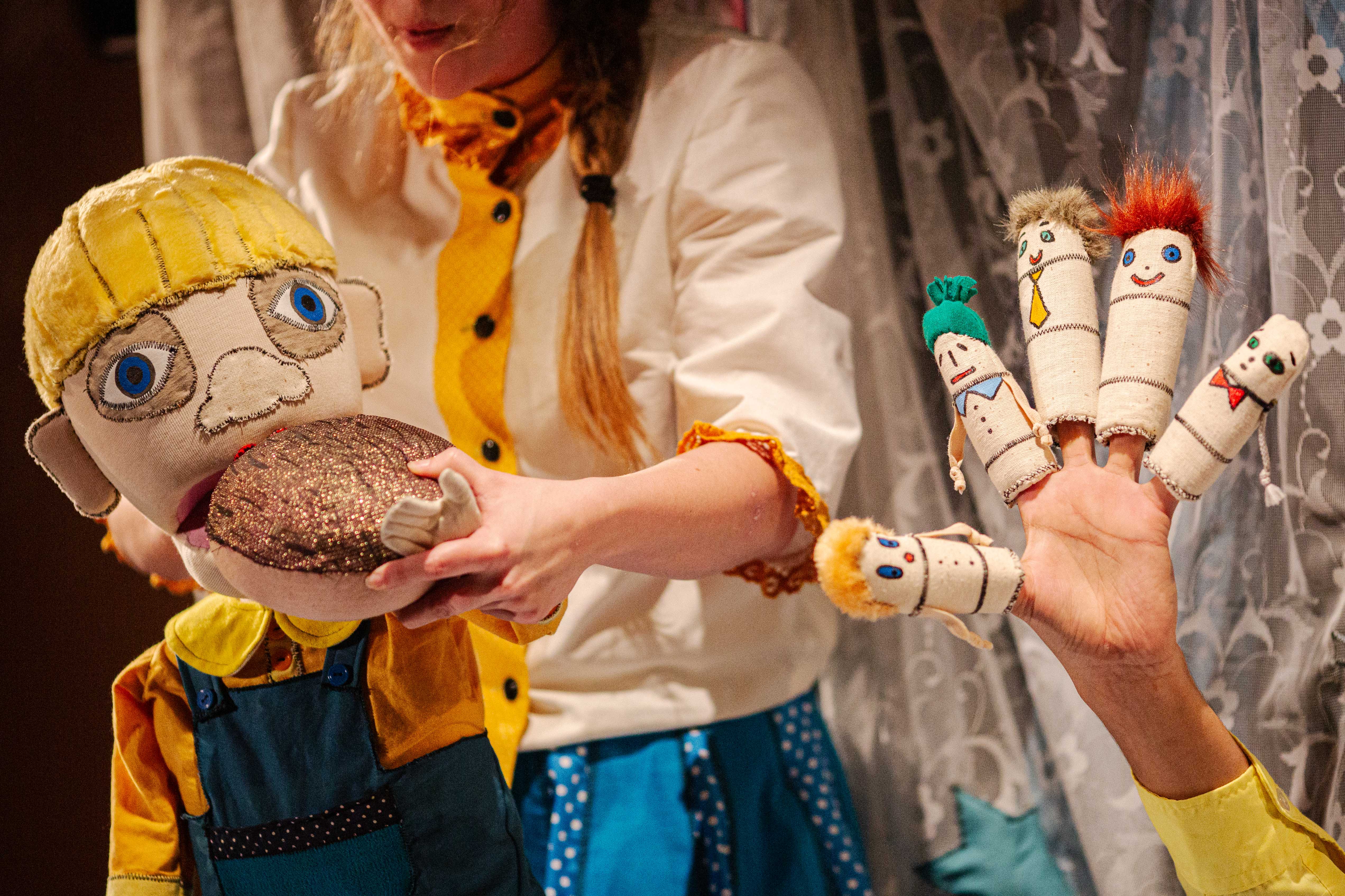 foto Spalicek versu a pohadek- Divadlo Scena 11.jpg